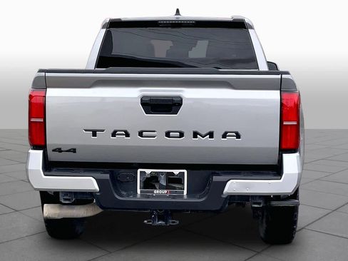 Used 2024 Toyota Tacoma SR5 AWD/4WD image 5