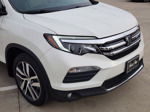 Used 2018 Honda Pilot Elite image 7