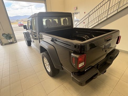Used 2021 Jeep Gladiator Sport w/ Trailer Tow Package image 4