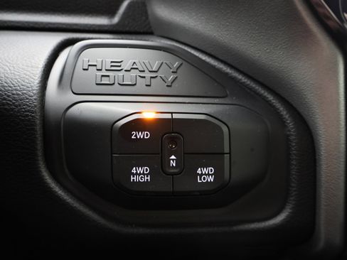 Used 2025 RAM 2500 Big Horn AWD/4WD image 10