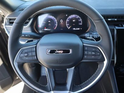 New 2025 Jeep Grand Cherokee L Laredo w/ Luxury Tech Group I