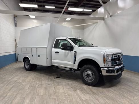 New 2025 Ford F350 XL w/ XL Chrome Package image 1