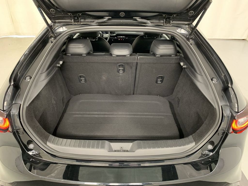 Used 2022 MAZDA MAZDA3 s FWD image 21