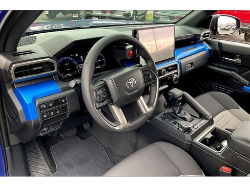 Used 2024 Toyota Tacoma TRD Sport image 16