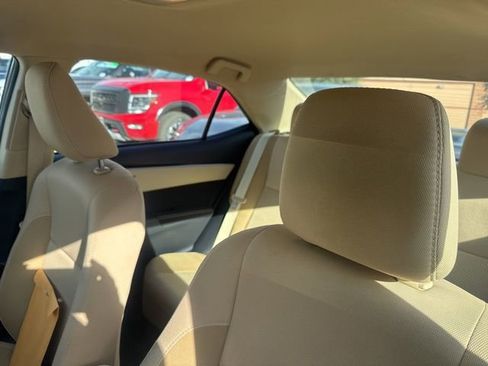 Used 2019 Toyota Corolla LE image 9