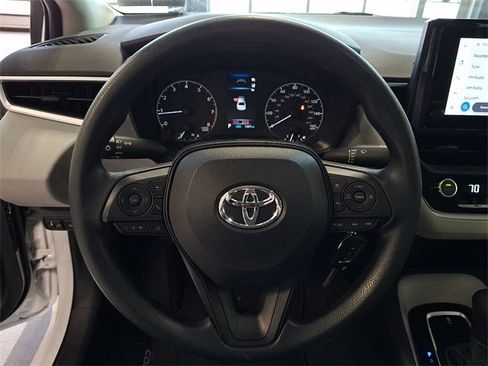 Used 2023 Toyota Corolla LE w/ Carpet Mat Package (TMS) image 21