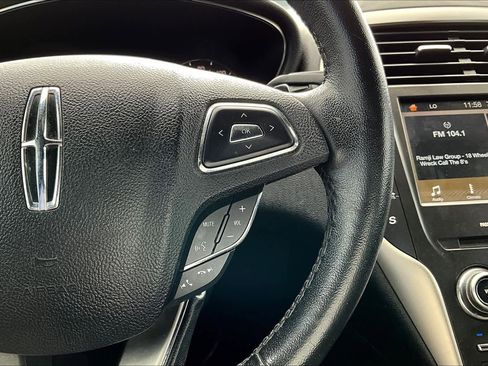 Used 2017 Lincoln MKC Premiere image 21