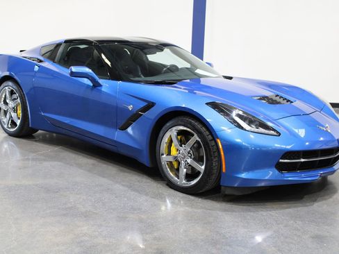 Used 2014 Chevrolet Corvette Stingray Coupe w/ 3LT Preferred Equipment Group image 2