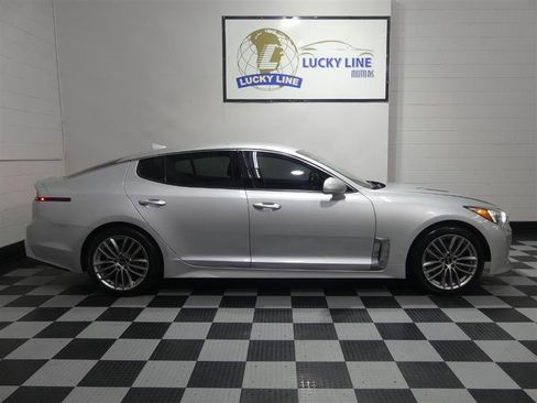 Used 2018 Kia Stinger image 6