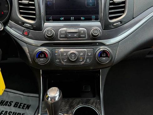 Used 2014 Chevrolet Impala LT FWD image 29