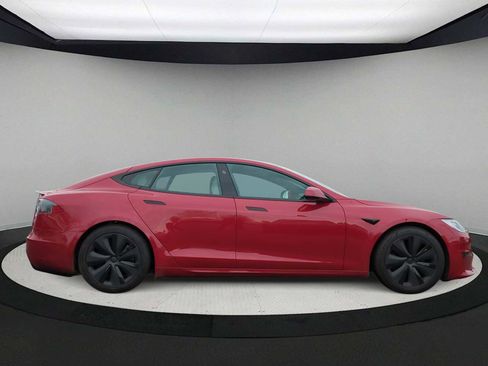 Used 2021 Tesla Model S Plaid image 9