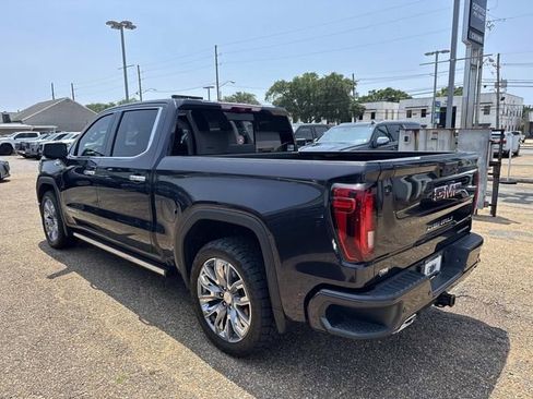 Used 2024 GMC Sierra 1500 Denali w/ Denali Reserve Package AWD/4WD image 9