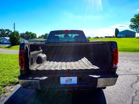 Used 2011 GMC Sierra 1500 SLE w/ SLE Preferred Package image 4