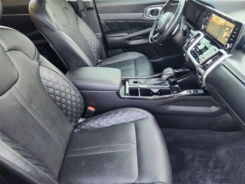 Used 2021 Kia Sorento SX image 13