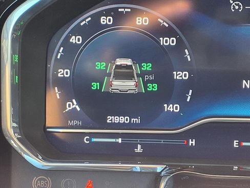 Used 2025 Chevrolet Silverado 1500 LT image 15