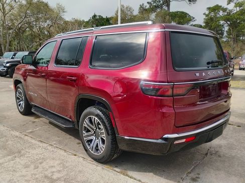 Certified 2024 Jeep Wagoneer Series II w/ Flexible Seating Group image 6