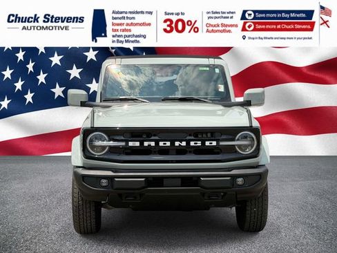 Used 2024 Ford Bronco Outer Banks AWD/4WD image 3