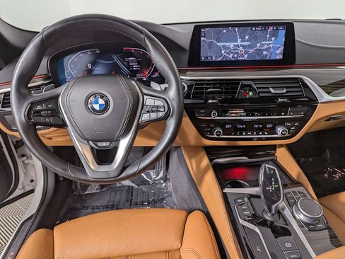 Used 2020 BMW 530i xDrive w/ Premium Package AWD/4WD image 19