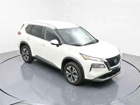 Used 2022 Nissan Rogue SV image 16