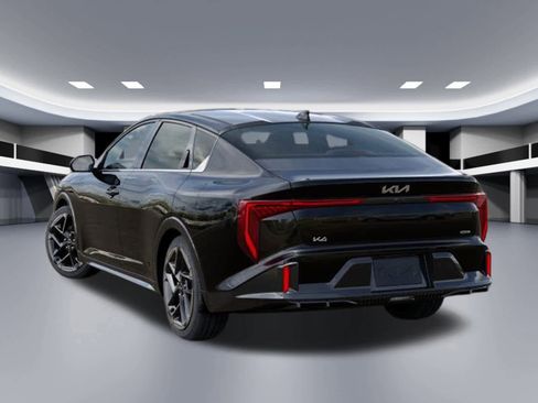 New 2025 Kia K4 GT-Line w/ GT-Line Sunroof Package image 4