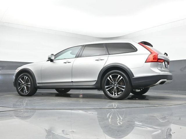 Used 2018 Volvo V90 T5 Cross Country w/ Plus Package AWD/4WD image 38