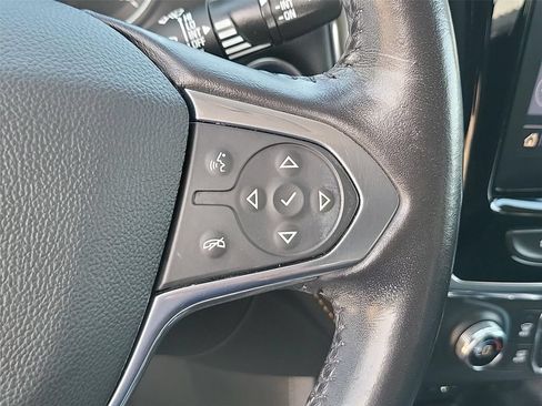 Used 2021 Chevrolet Traverse LT FWD image 38