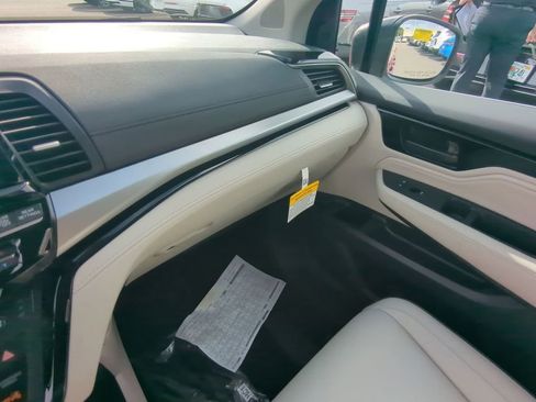 New 2026 Honda Odyssey Touring image 15