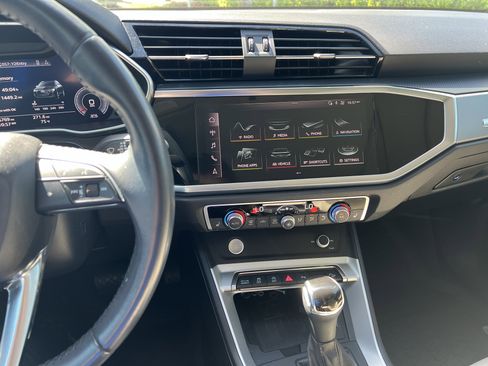Used 2020 Audi Q3 2.0T Premium Plus image 31