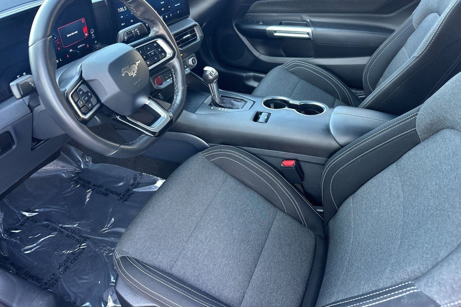Used 2025 Ford Mustang Coupe RWD image 10