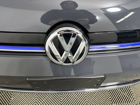 Used 2019 Volkswagen e-Golf SEL Premium image 9