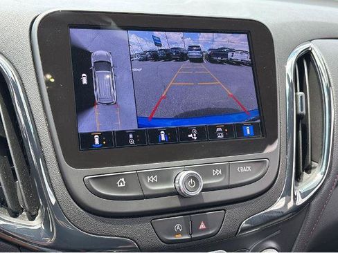 Used 2024 Chevrolet Equinox RS AWD/4WD image 23