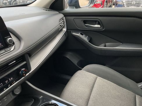 Used 2025 Nissan Rogue SV image 35