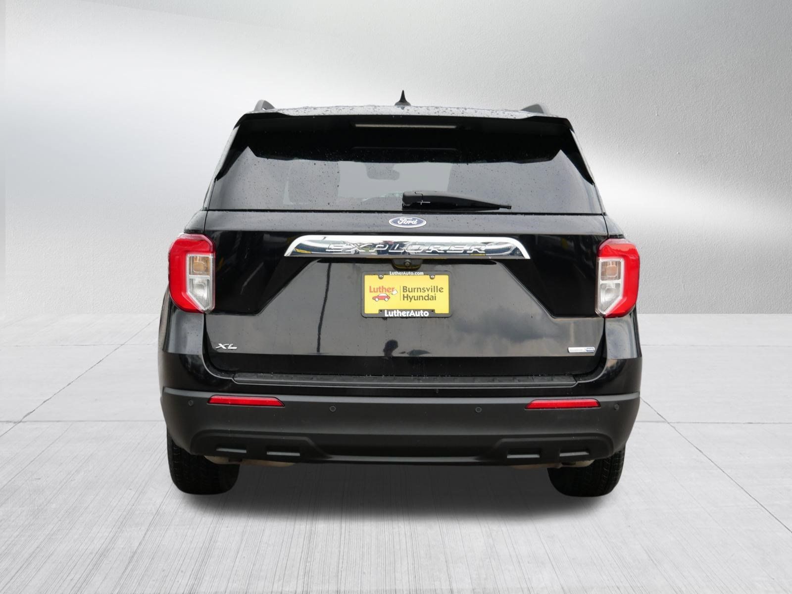 Used 2020 Ford Explorer XLT w/ Comfort Package AWD/4WD image 6