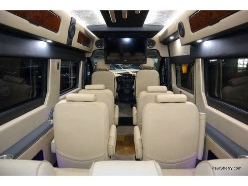 Used 2023 RAM ProMaster 2500 w/ Premium Convenience Group (B) FWD image 5