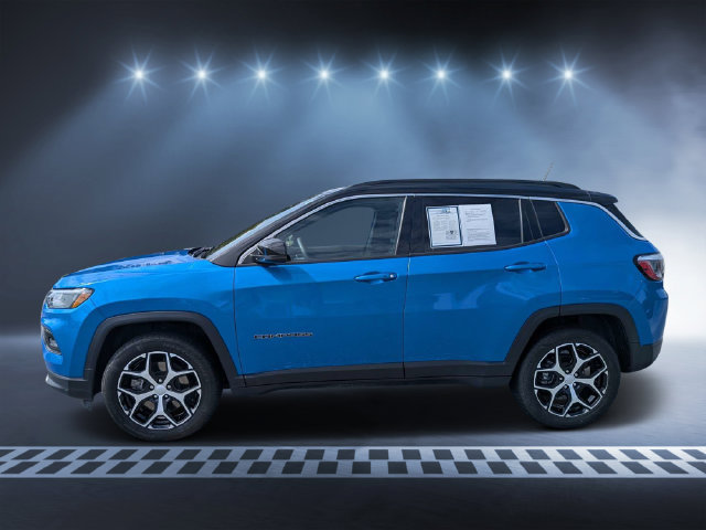 Used 2024 Jeep Compass Limited AWD/4WD image 6