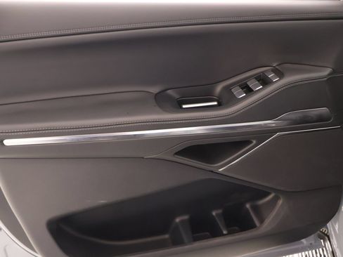 New 2027 Lincoln Navigator Premiere AWD/4WD image 17