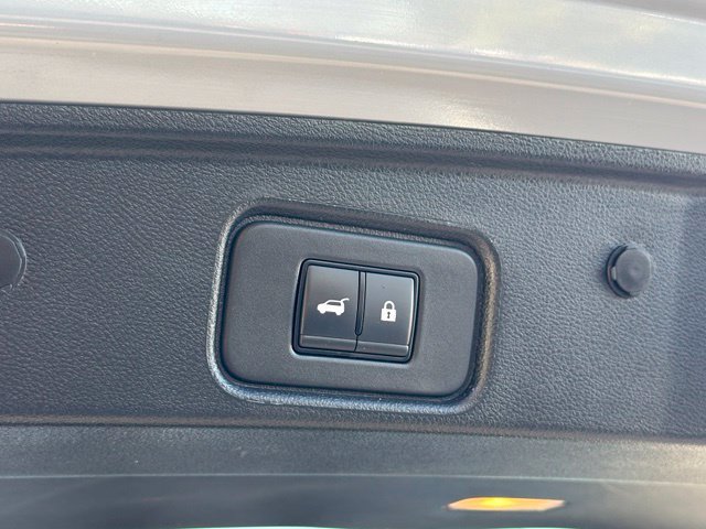 Certified 2025 Nissan Pathfinder Platinum AWD/4WD image 16
