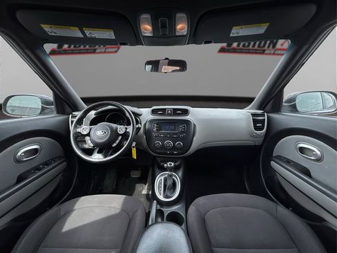 Used 2016 Kia Soul FWD image 23