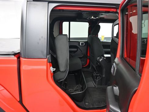 Used 2023 Jeep Gladiator Sport image 36