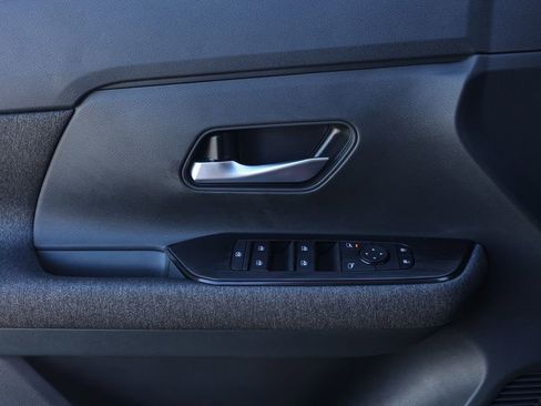 Used 2026 Nissan Kicks SV image 24