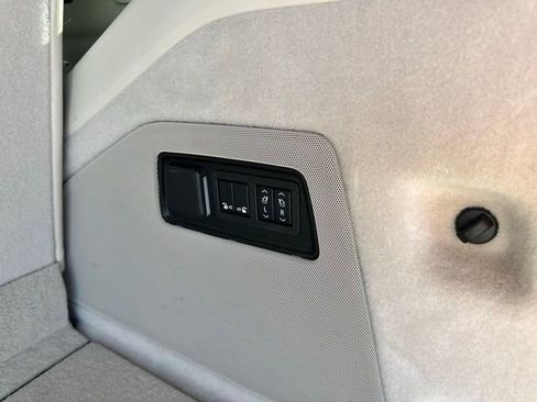 Used 2025 Cadillac Escalade Sport Platinum w/ LPO, ONYX Package image 27