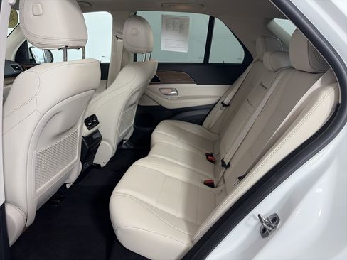 Used 2025 Mercedes-Benz GLE 350 4MATIC image 7