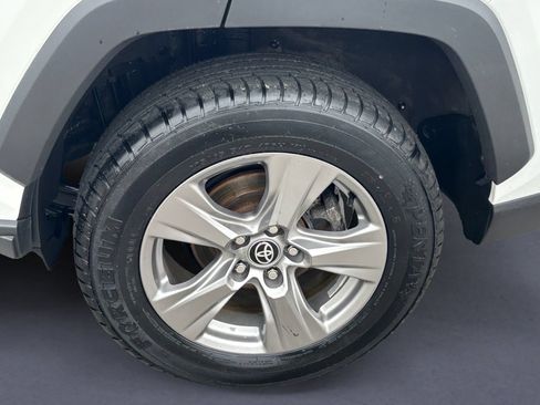 Used 2023 Toyota RAV4 XLE AWD/4WD image 8