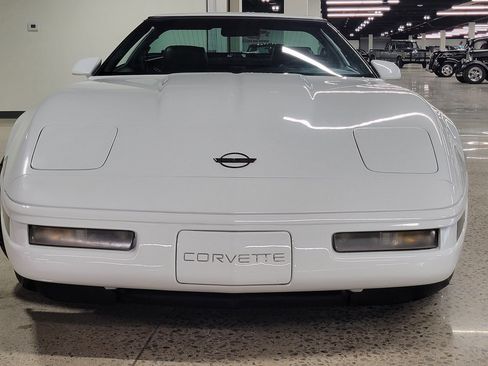 Used 1994 Chevrolet Corvette Coupe RWD image 6