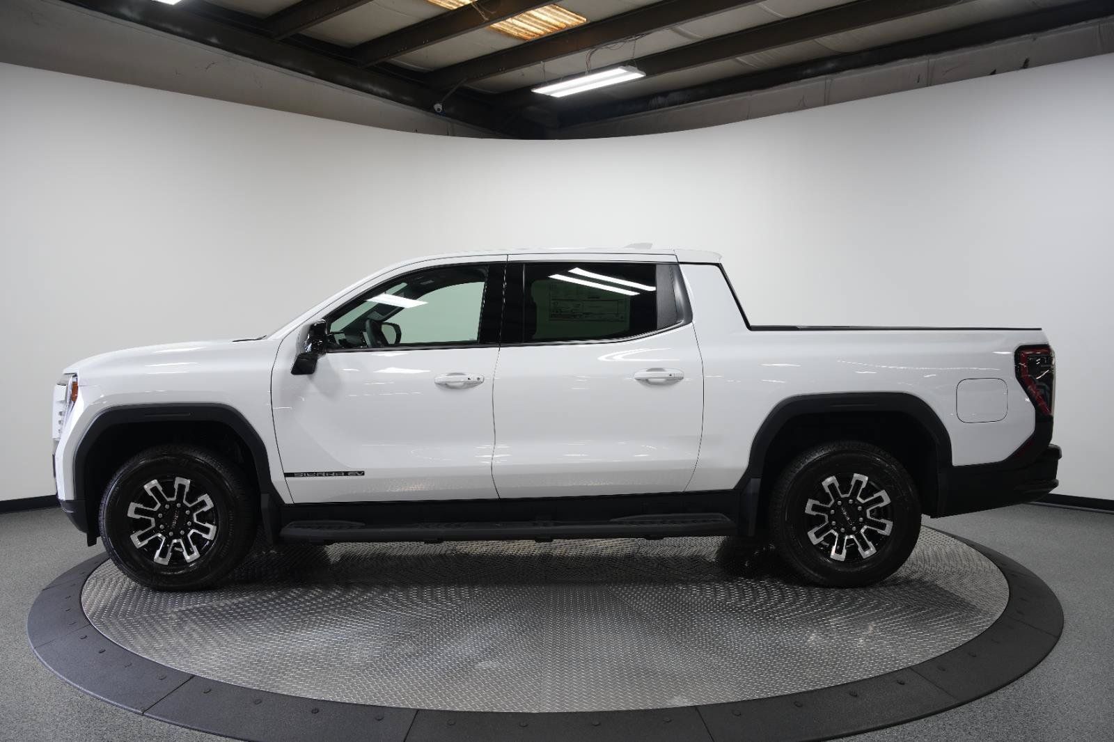 New 2026 GMC Sierra EV Elevation AWD/4WD image 4