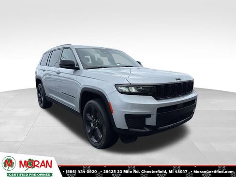 Used 2022 Jeep Grand Cherokee L Laredo image 7