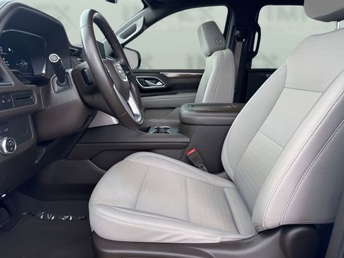 Used 2022 GMC Yukon XL SLE w/ Gmc Pro Safety Plus Package AWD/4WD image 18
