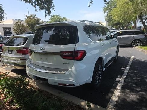 Certified 2024 INFINITI QX80 Premium Select w/ All-Season Package AWD/4WD image 4