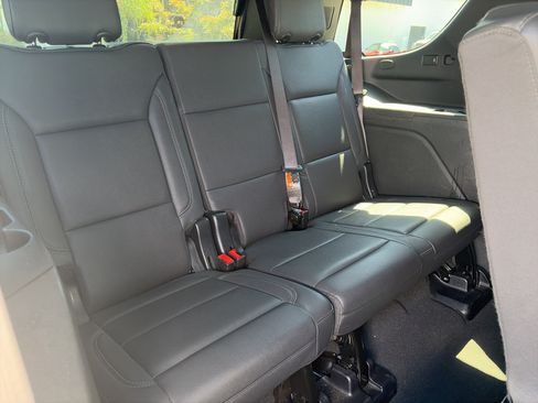 Used 2025 Chevrolet Tahoe LT AWD/4WD image 7