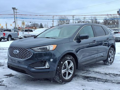 Certified 2024 Ford Edge SEL w/ Convenience Package image 3